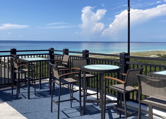 Henderson Rooftop Bar Opens in Destin Featured Image