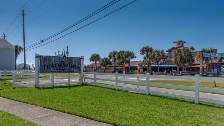 Newly Renovated Tradewinds Condos in Miramar Beach Featured Image
