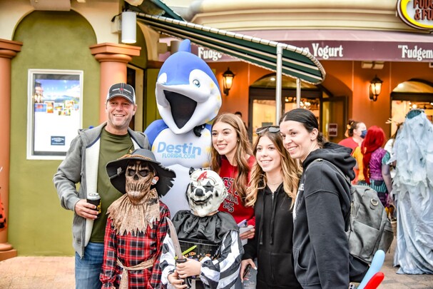 Halloween Weekend with Lenny the Marlin! Featured Image